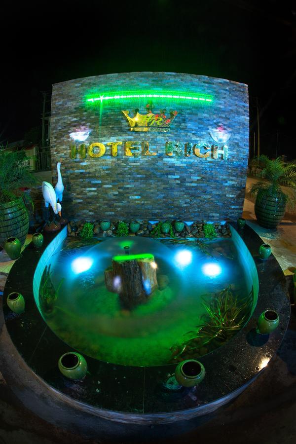 Hotel Rich Pyin Oo Lwin Bagian luar foto