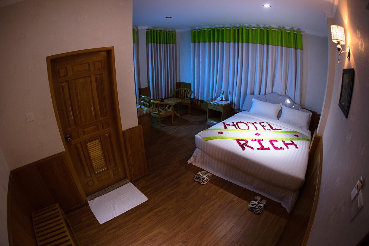Hotel Rich Pyin Oo Lwin Bagian luar foto